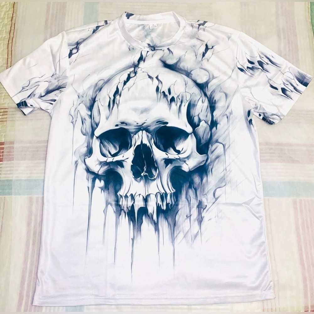 Simple casual T-shirt for men